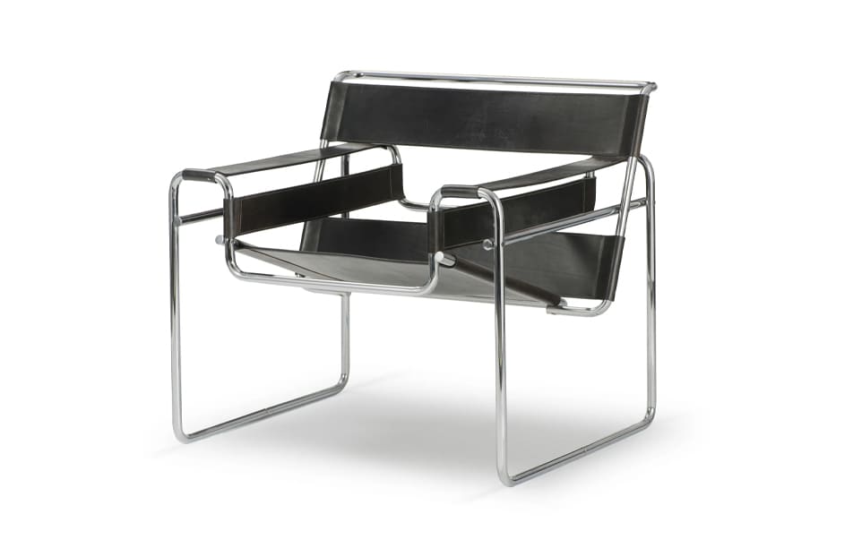 Fauteuil Wassily en cuir noir et tubes chromés, design Marcel Breuer, Bauhaus, années 1920</p>
<p>