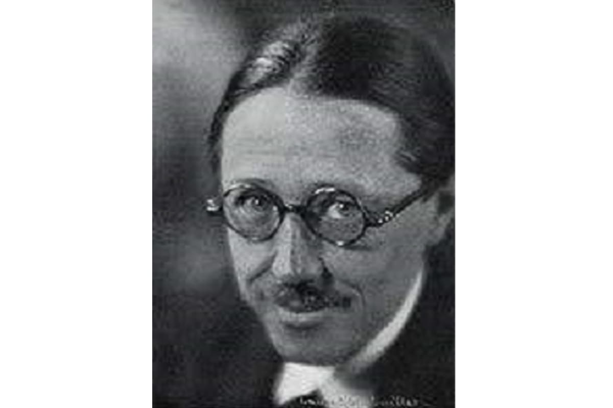 Chaises “Rendez-vous des Pêcheurs de Truite” de Jacques-Émile Ruhlmann, assise en cuir et structure en bois précieux, design Art déco, années 1920